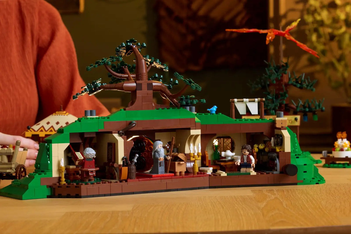 LEGO Icons – The Lord of the Rings: The Shire - #10354 + Sméagol™ & Déagol GWP #40761 (RETIRED)