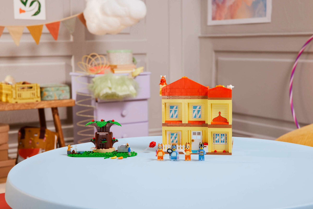 LEGO Bluey - Bluey's Family House - #11203
