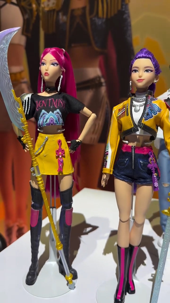 Mattel - KPOP Demon Hunters - Core Fashion Doll - Complete Set of 4 (Zoey, Mira, Rumi, Jinu)