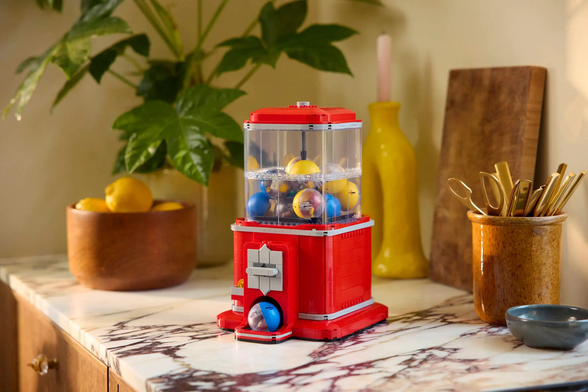 LEGO Ideas - Minifigure Vending Machine - Includes 16 Minifigures - #21358