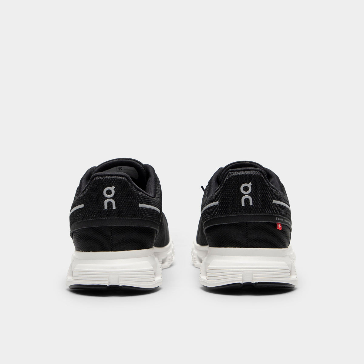On Men's Cloud 6 Black / White - 3MF10070299