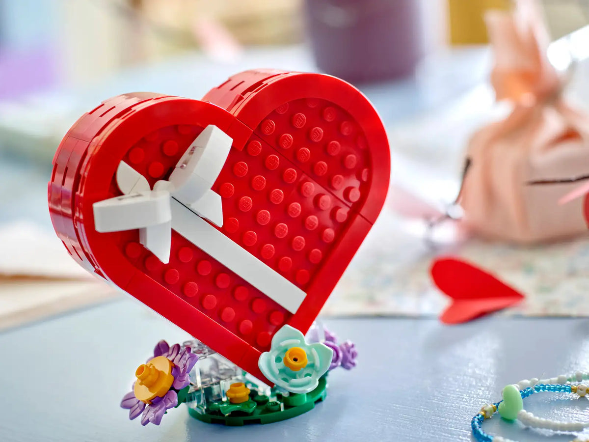 LEGO Creator - Celebration Series: 2. Valentine's Day Box - #40759 (RETIRED)