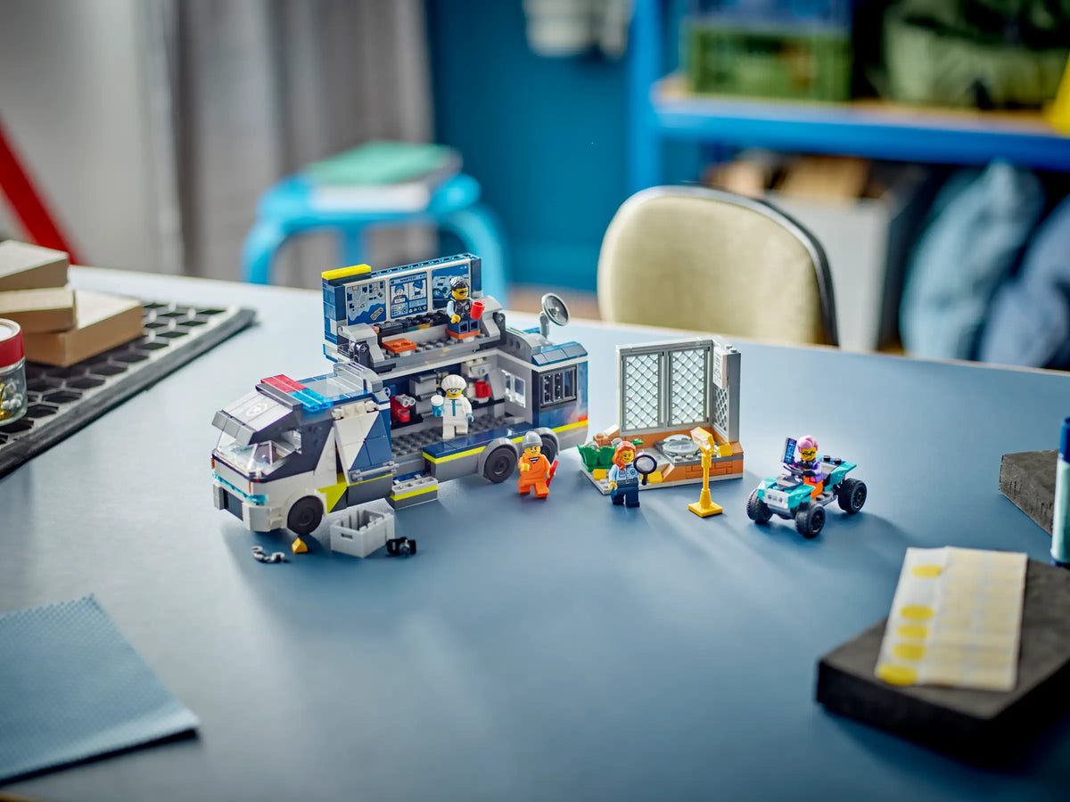 LEGO City - Police Mobile Crime Lab Truck - #60418 (RETIRED)