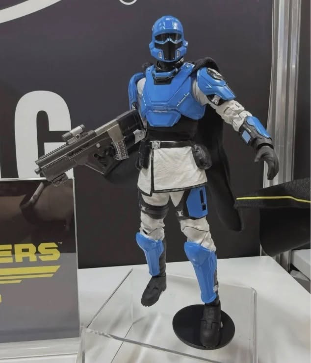 McFarlane Gaming Edition - Helldivers II TR-7 Ambassador of the Brand [Silver Platinum Edition] - 7" Action Figure (PRE-ORDER JULY 2026)