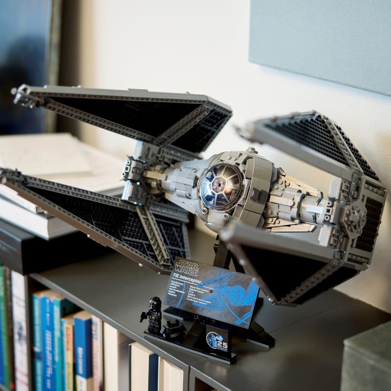LEGO Star Wars - TIE Interceptor #75382