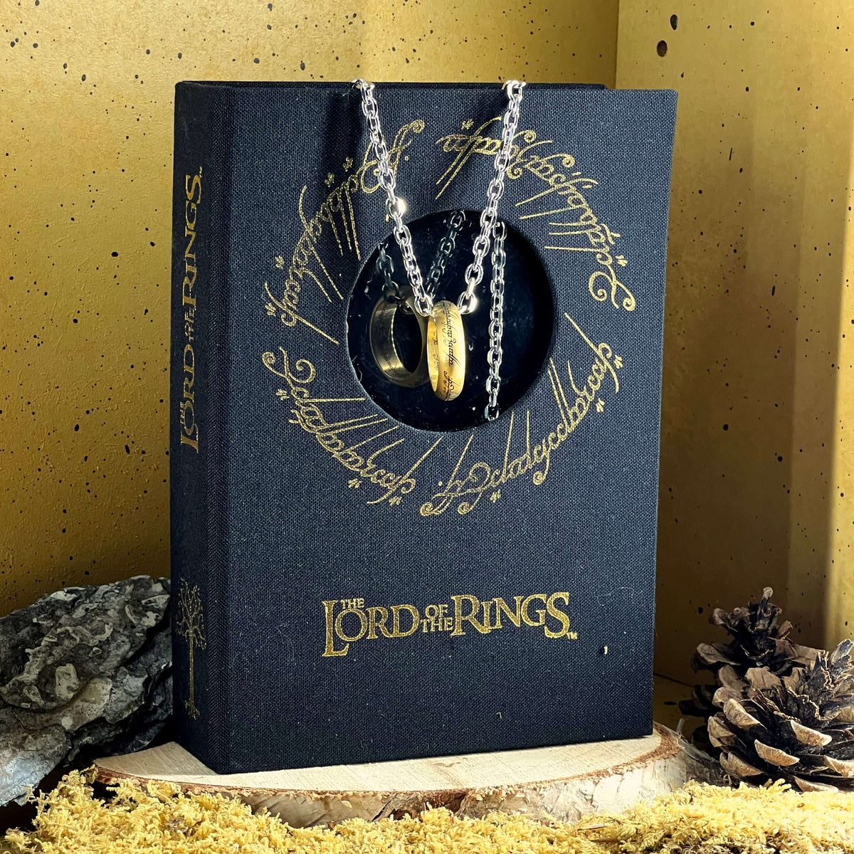 Lord of The Rings - The One Ring - Collectible Replica with Chain