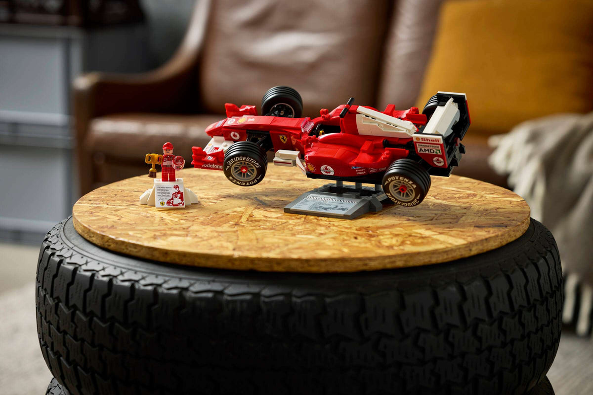 Lego Icons - Ferrari F2004 and Michael Schumacher #11375
