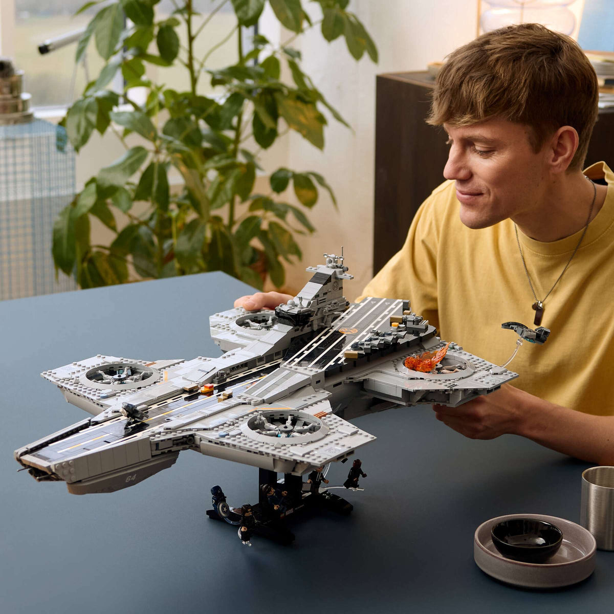 LEGO Marvel - S.H.I.E.L.D. Helicarrier #76354