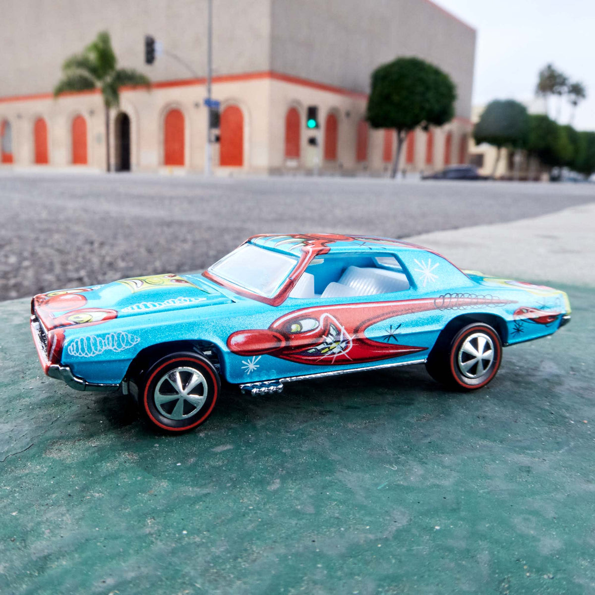 Hot Wheels Collectors - Hot Wheels x Kenny Scharf Custom T-Bird