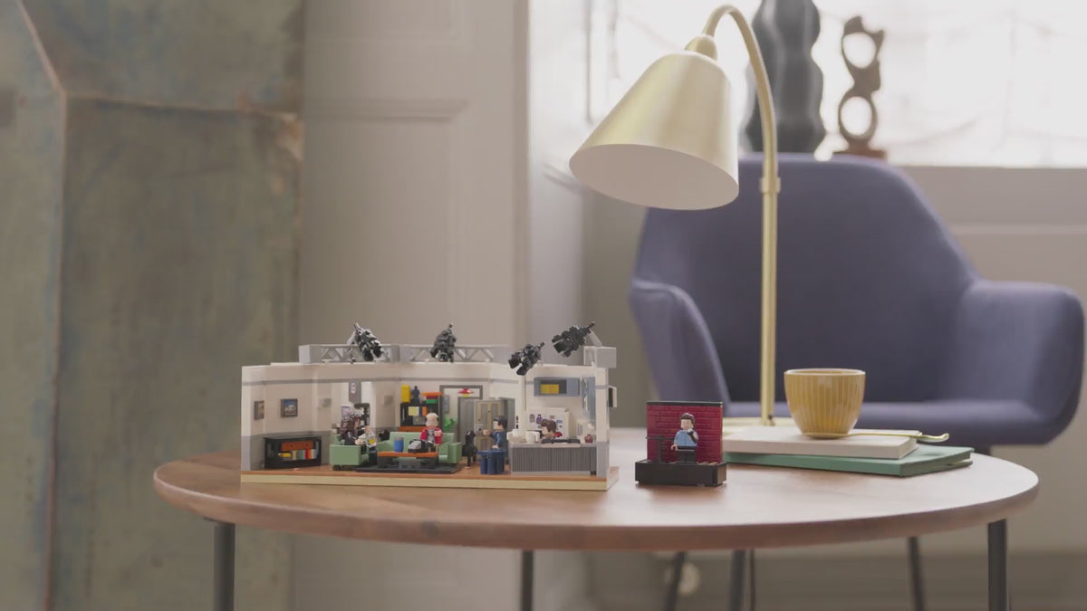 Load video: LEGO Ideas - Seinfeld - #21328 (RETIRED)