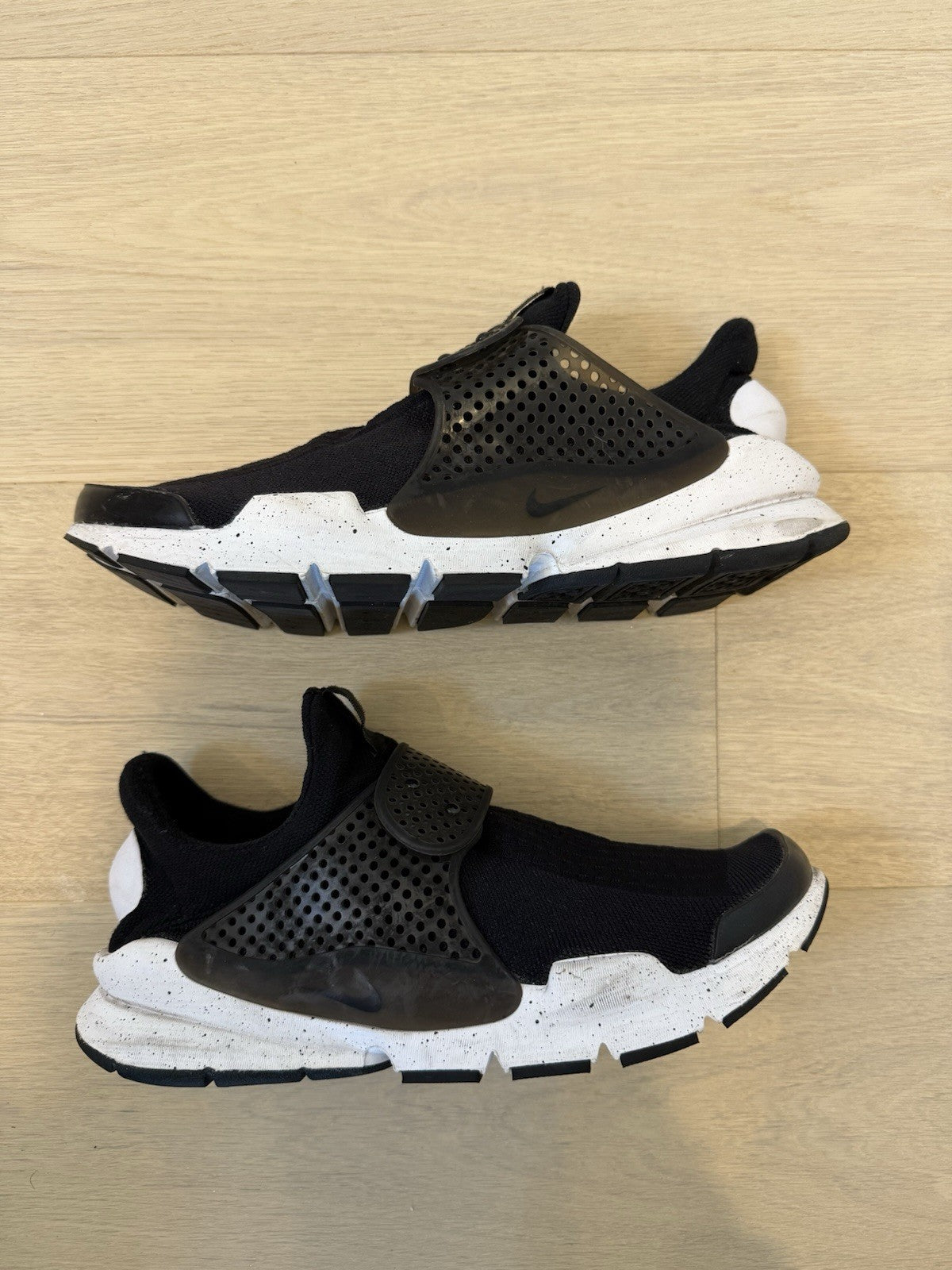 Nike Sock Dart SE Black Men's Sneakers - US Size 11 - Pre Owned